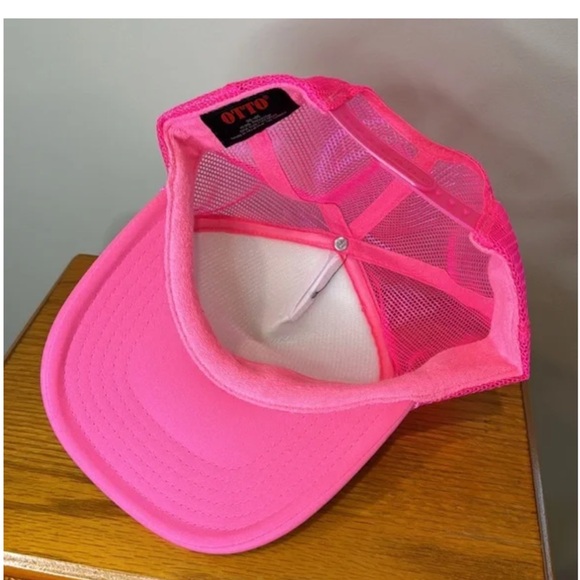 Megan Thee Stallion LIMITED EDITION Tour Trucker Hat - Picture 3 of 3